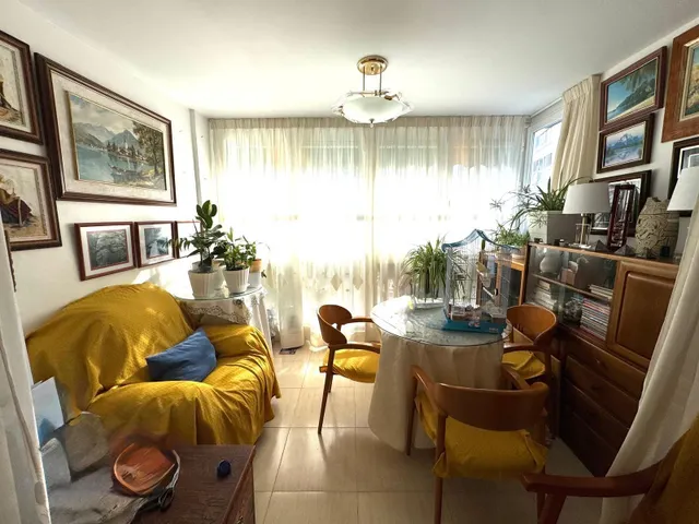 Amplia Vivienda de 4 habitaciones — 6