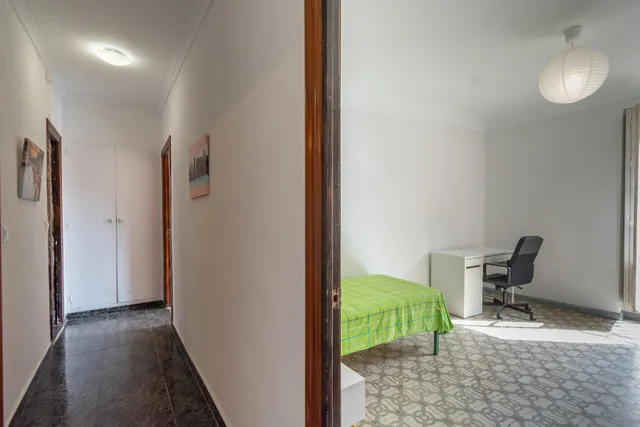 En la calle del Aire, encantador piso que conserva su esencia original — 28