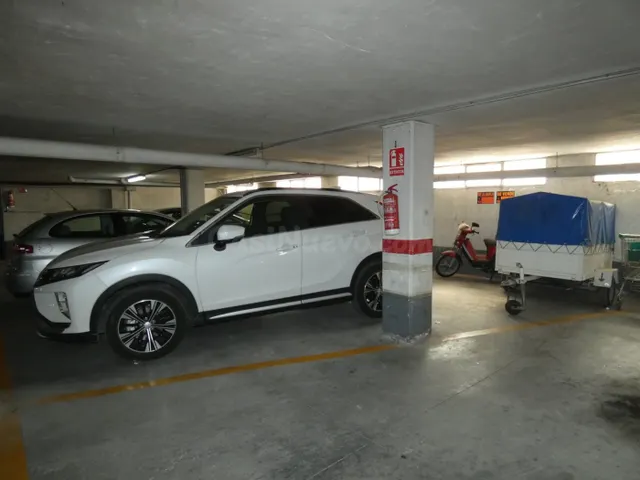 ++plaza de garaje en molina de segura++ 21m, puerta de acces