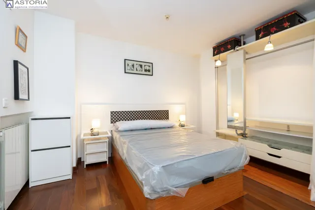 Apartamento tipo loft con garaje incluido y piscina en zona Parque Lagos — 14
