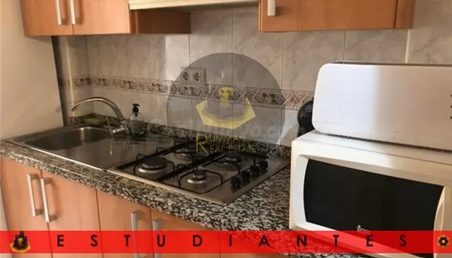 EST/ Piso amueblado con TRES dormitorios en el barrio del Za - foto 4