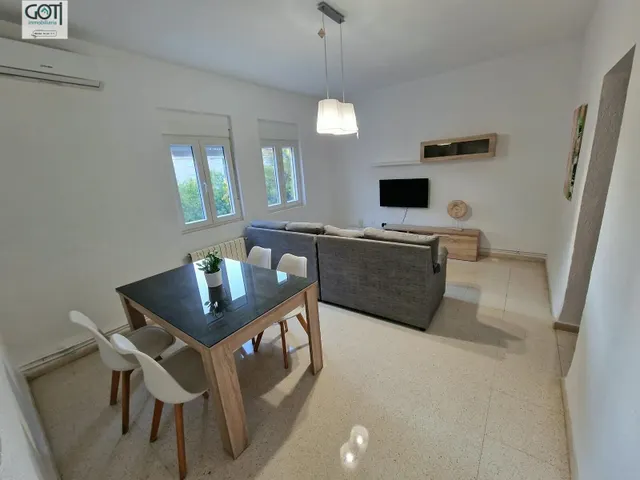 Amplio y Luminoso Piso en el Corazón de Granada por €900 — 11