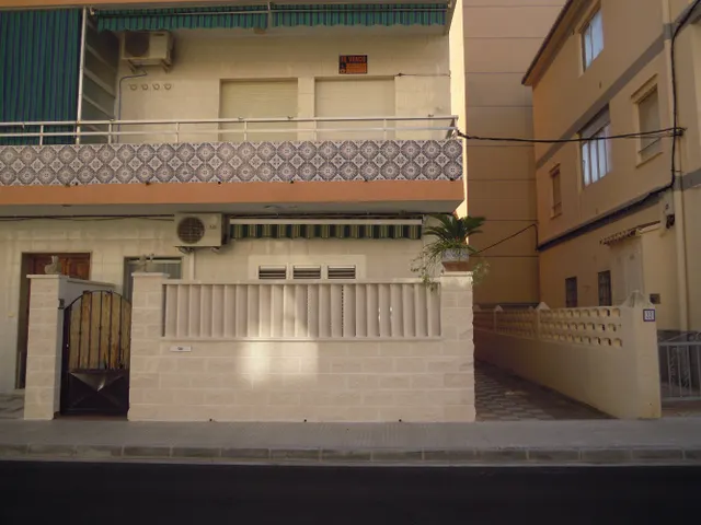 SE VENDE PISO EN SEGUNDA LINEA DEL MAR. EN MIRAMAR. — 4