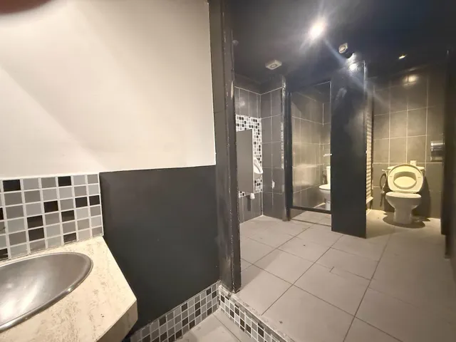 Local comercial 273m² en alquiler - Universidad San Francisco — 20