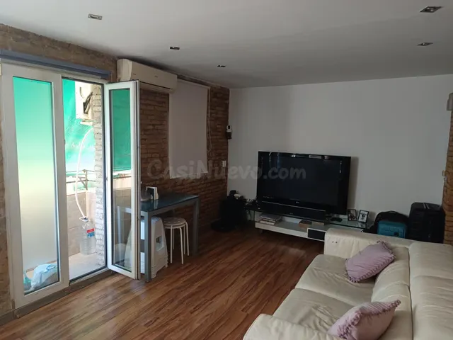 INVERSION: Loft reformado con buena rentabilidad en Oliveret - foto 2