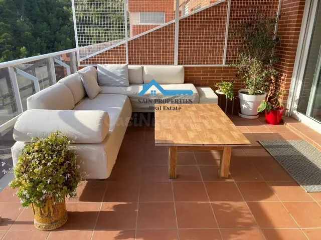 Espectacular apartamento con terraza de 80 m2 en la Cala de 