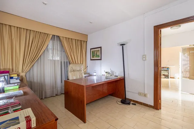 CASA CON NEGOCIO EN ALHENDIN — 21