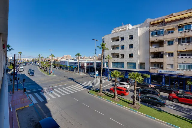 Venta de amplio apartamento seminuevo Ed.Torreaguas Torrevieja — 15