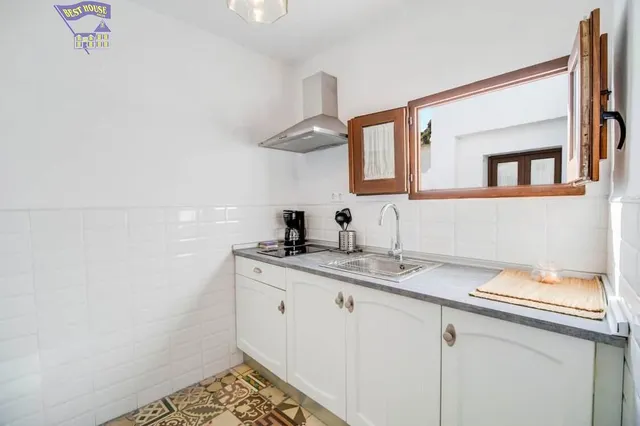 SE VENDE 2 PROPIEDADES  EN EL CASCO ANTIGUO DE ARCOS — 24