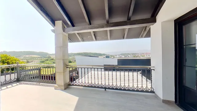 Exclusiva Residencia de Autor en la Mejor Zona de Berango — 37