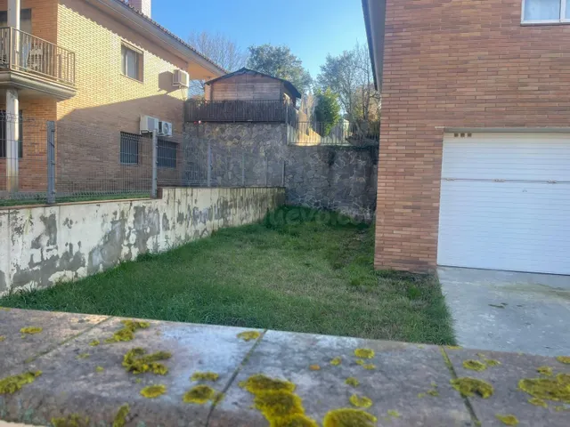 SE VENDE CHALET INDEPENDIENTE EN SILS (GIRONA) - foto 3