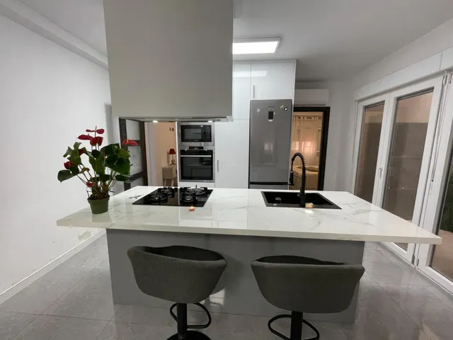 Estupendo apartamento totalmente reformado a unos pasos de la playa — 12