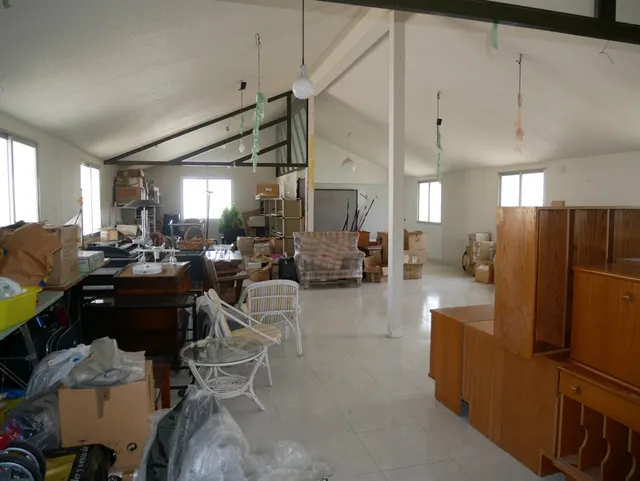 Se venden naves con parcela de 2.868 m2 en Senda De los Garres — 40