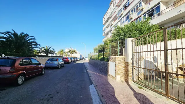Estudio con piscina. parquing y vista al mar — 29
