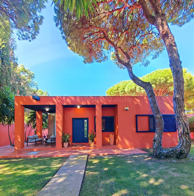 Chalet independiente reformado en pinar de los franceses | 3 dormitorios, 2 baños y piscina privada — 2