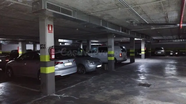 Venta de Garaje en Avenida AVERROES - Sevilla - foto 5