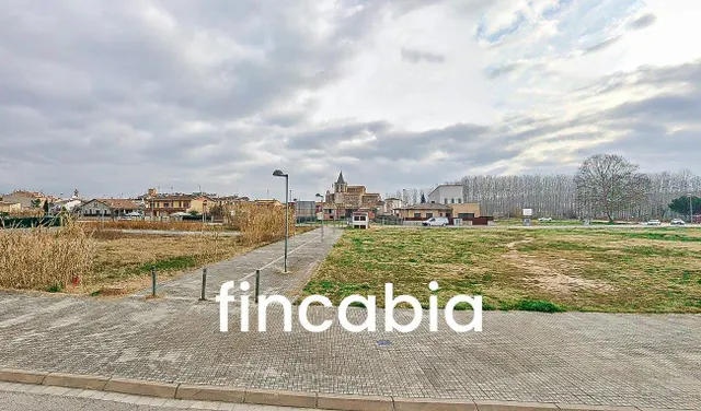 Terreny urbà en venda a Riudarenes – Solar edificable a Can  - foto 2