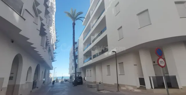 Ático de obra nueva “Key Ready” a solo 60 metros de la playa - foto 2