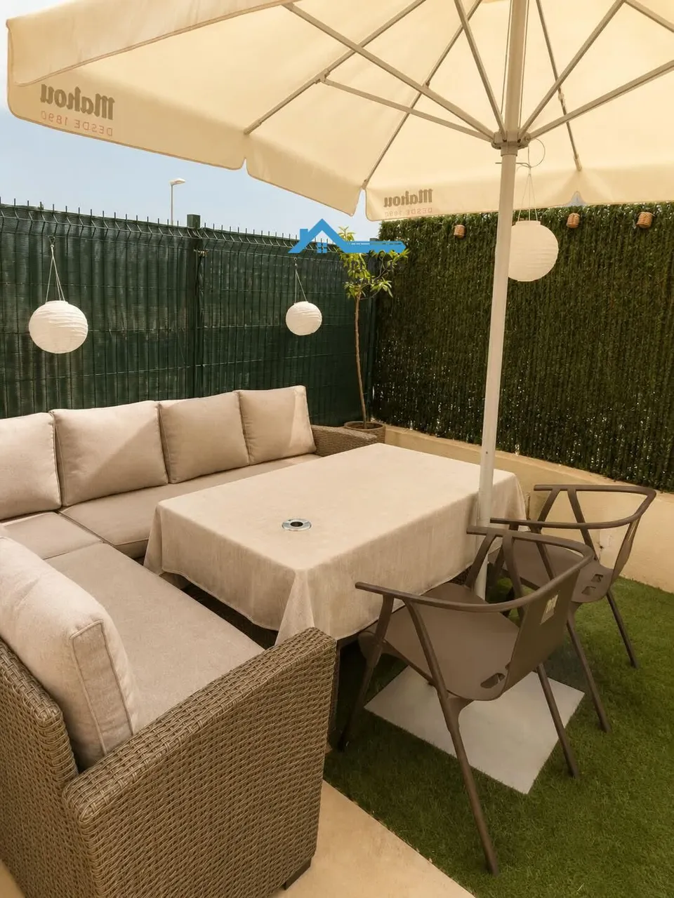 Luminoso apartamento en planta baja de 2 dormitorios con terraza y piscina comunitaria en La Nucia
