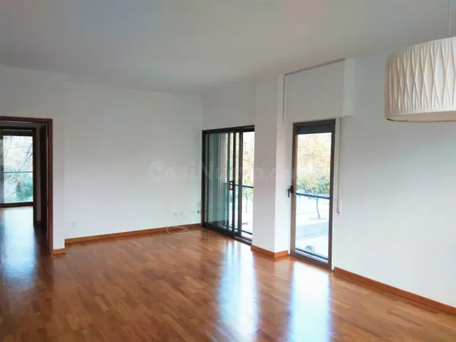 Piso en alquiler en avenida Icaria - foto 2