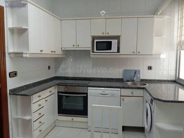Amplio y Luminoso Piso en San Antón, Logroño - €395.000 - foto 5