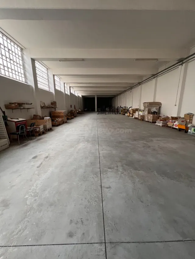 Nave industrial 806m² en venta - Comesaña - Matamá - foto 3