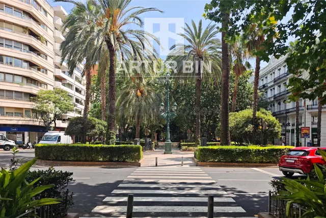 Piso 3 habitaciones 153m² en venta - Sant Francesc — 17