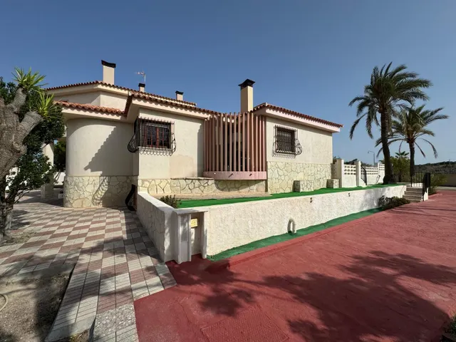 CHALET INDEPENDIENTE EN VENTA EN LAS PAULINAS-HOGAR PROVINCIAL ALICANTE — 4