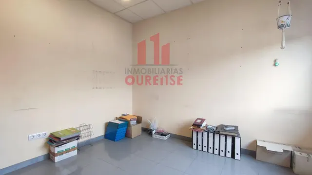 AMPLIO LOCAL ACONDICIONADO EN EL CENTRO DE A VALENZÁ — 9