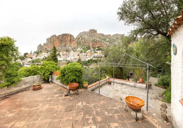Chalet con gran parcela en Cogollos — 5