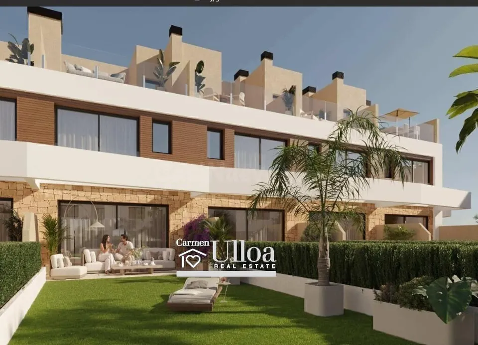Villa adosada en el Campello con terrazas para disfrutar al aire libre