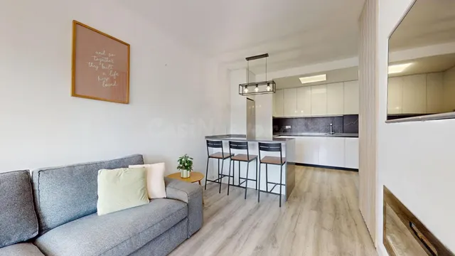 Piso moderno de 1 dormitorio con garaje y trastero en pleno  - foto 2