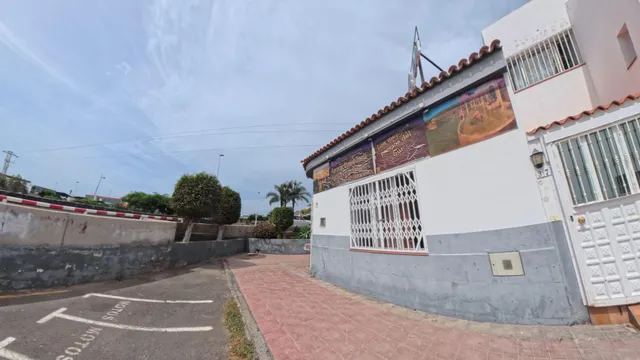 LOCAL COMERCIAL EN ESQUINA CON DOS FACHADAS | LOS OLIVOS, ADEJE — 34