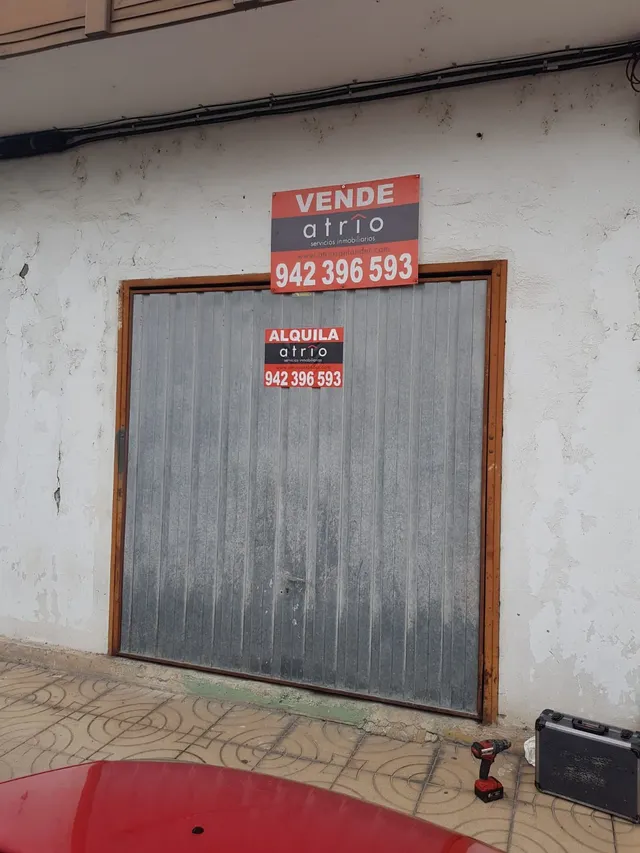 LOCAL COMERCIAL EN TORRELAVEGA EN C/ PANCHO COSSIO 22 — 9