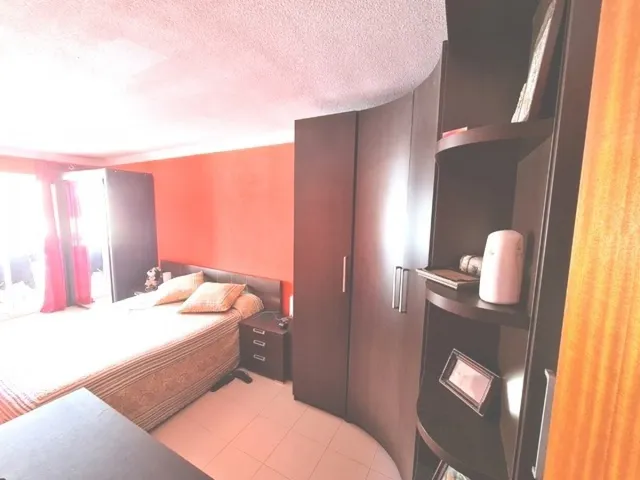 San Isidro. Piso San Isidro 3 habitación, 2 balcones, garaje. — 11