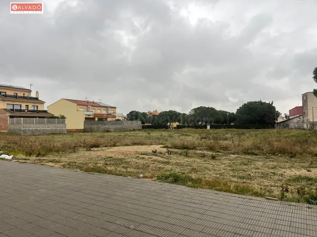 ¡PARCELA URBANA EN LLORENÇ DEL PENEDES! - foto 3