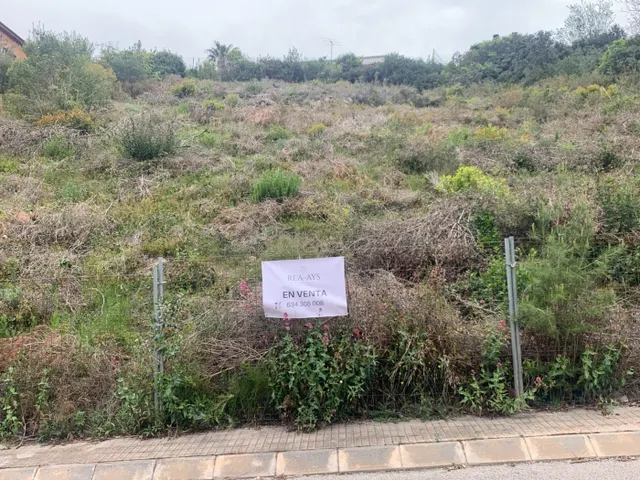TERRENO URBANIZABLE - 1.300M2 - foto 2