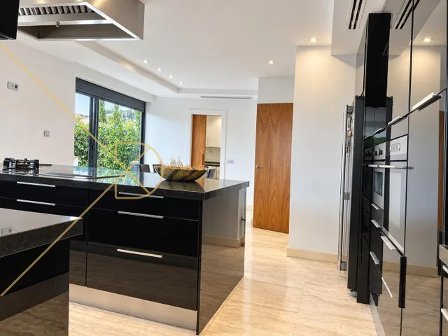 Elegante propiedad de prestigio en Ciutat Diagonal — 15