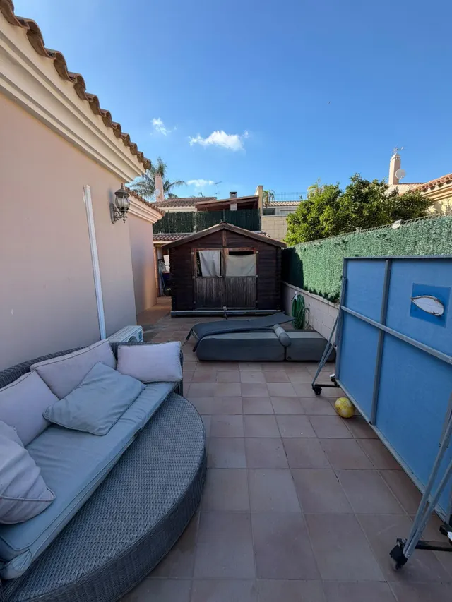 UNIFAMILIAR EN VENTA EN CALLE JUAN GRIS — 19