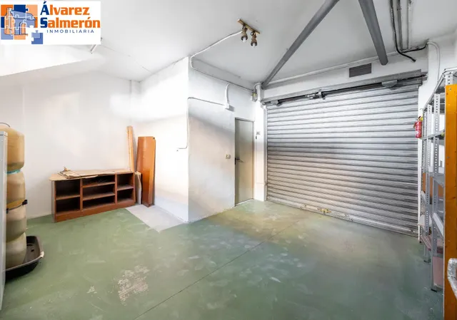 Vive en el corazón de Armilla: 4 dormitorios, patio, terraza y garaje — 24