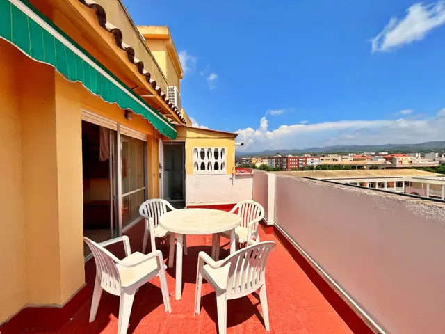 Ático VPO con gran terraza y vistas en Ferreries, Tortosa — 11