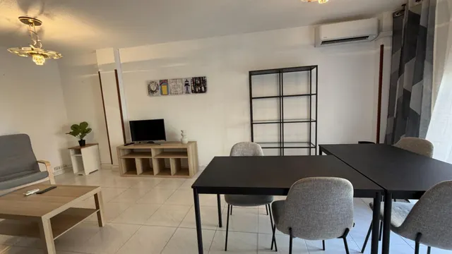 Piso de 4 dormitorios para estudiantes junto al metro en Móstoles — 21