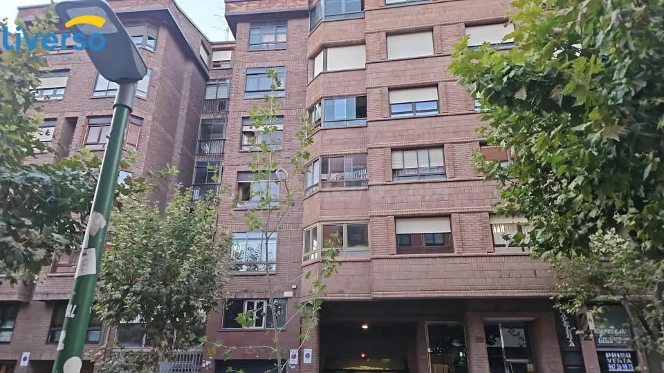 OPORTUNIDAD DE VENTA EN LA ZONA SUR, PISO GRAN TAMAÑO CON GARAJE Y TRASTERO , EXTERIOR!!!