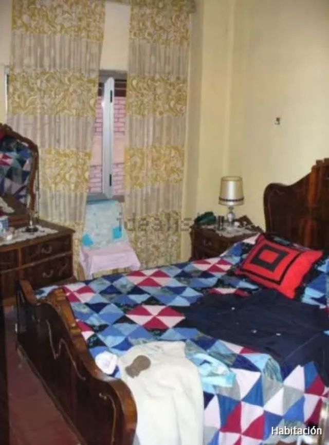 VIVIENDA PARA REFORMAR A SU GUSTO EN EL PASEO CANALEJAS — 6
