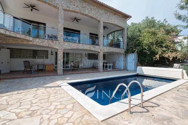 Gran casa de 6 habitaciones con vistas espectaculares y salo - foto 3