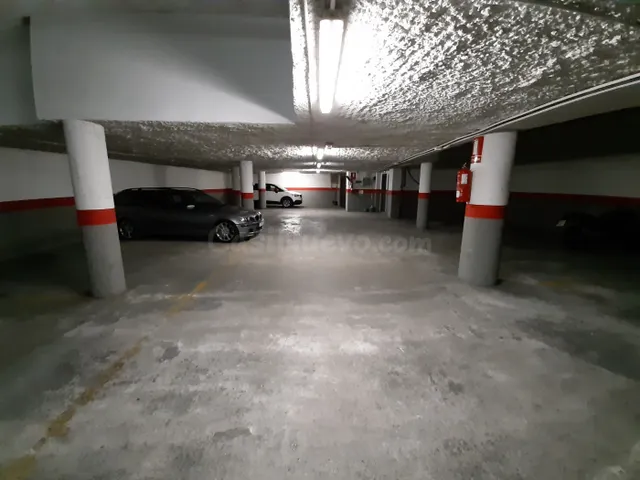 Plaza de garaje en venta y alquiler en calle Dr Ros - foto 4