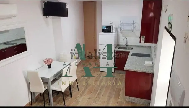 Apartamento turístico en Parte Antigua - foto 3