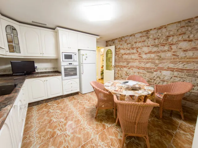 ¿Y si tu próxima casa estuviera en el corazón de Elche… y pudieras adaptarla a tu manera? ✨ — 19