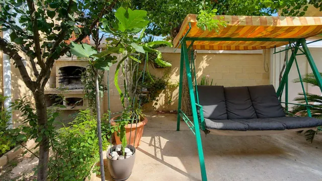 Casa con jardín privado, solárium y gran potencial en Ciudad Quesada — 25