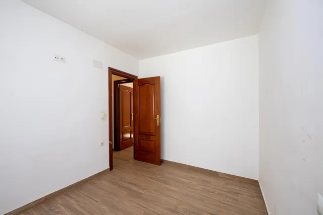 Piso Junto Calle Alhamar — 26